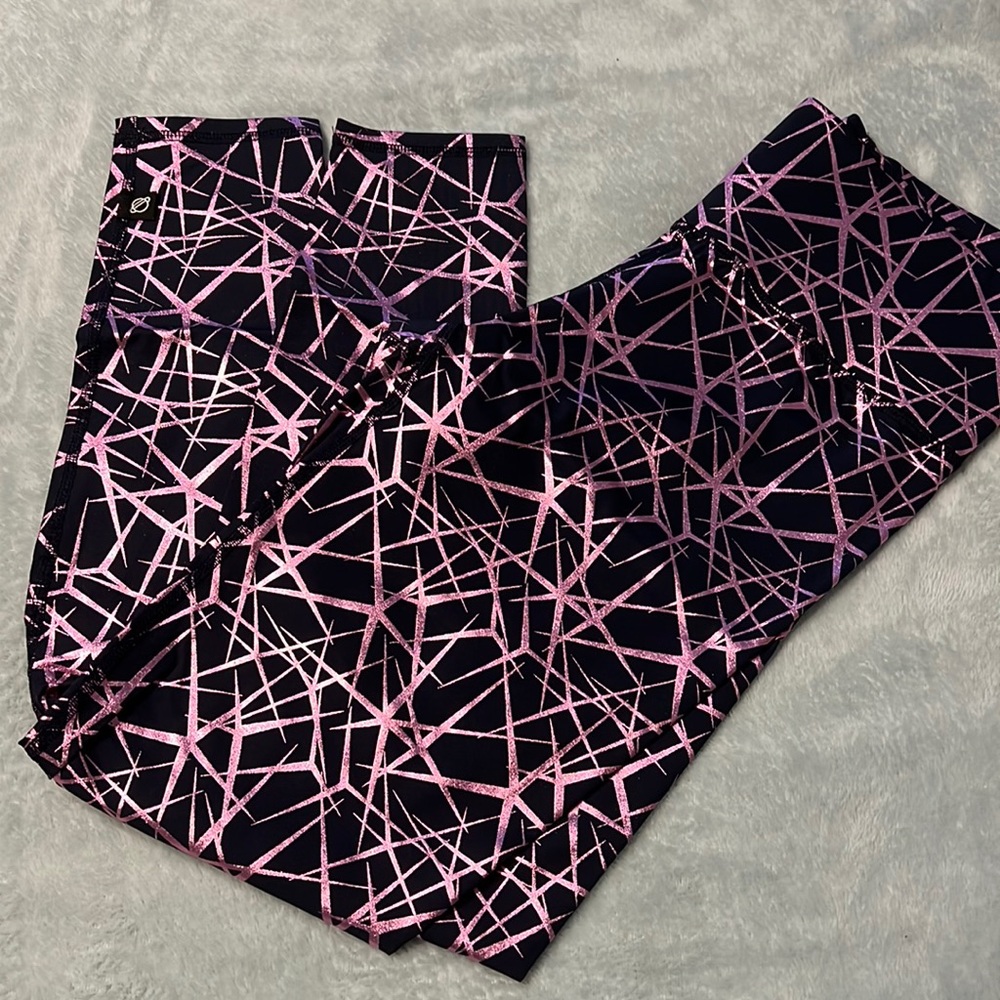 Terez Women’s NWOT size L black leggings with pink foil pattern